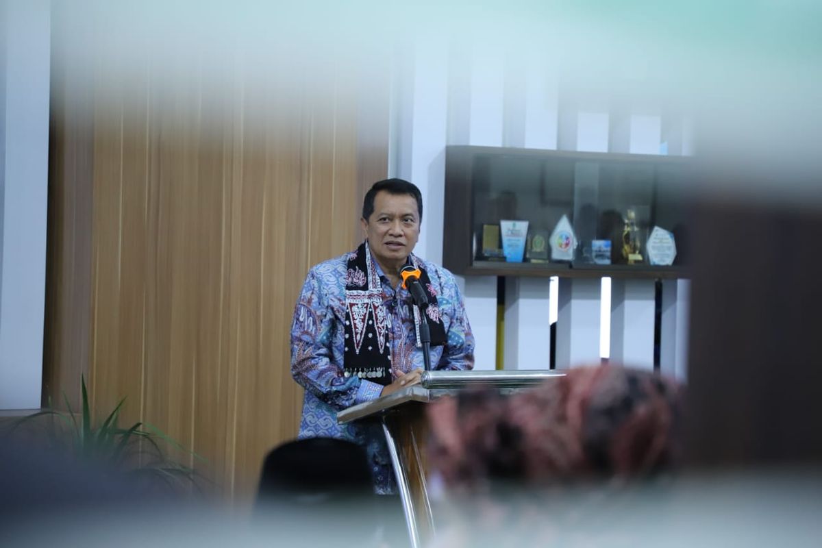 Wakil Menteri Pendayagunaan Aparatur Negara dan Reformasi Birokrasi (PANRB) Purwadi Arianto dalam kegiatan peninjauan MPP Kota Jambi, Rabu (17/9/2025).