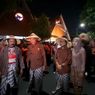 Teguh-Bambang Daftar ke KPU Solo Malam-malam, Kirab Budaya Sepanjang 3 Km