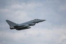 Tukang Kebun Rekam Tabrakan Dua Jet Eurofighter di Jerman