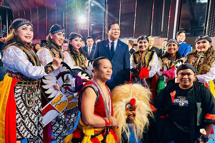 PLN memeriahkan dan mempromosikan seni budaya Indonesia dalam acara Exhibition Pencak Silat pada pre-event Olimpiade Paris 2024 dengan mengirimkan seniman tarian tradisional Reog Ponorogo ke Paris, Prancis. 