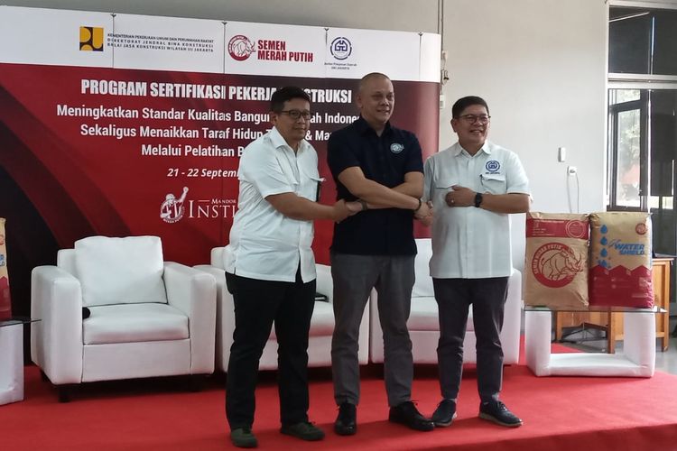 Konferensi pers Program Sertifikasi Pekerja Konstruksi di Balai Jasa Konstruksi Wilayah (BJKW) III Jakarta Direktorat Jenderal (Ditjen) Bina Konstruksi Kementerian PUPR, Kamis (21/9/2023).