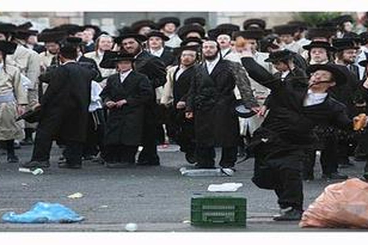 Para demonstran Yahudi ultra ortodoks