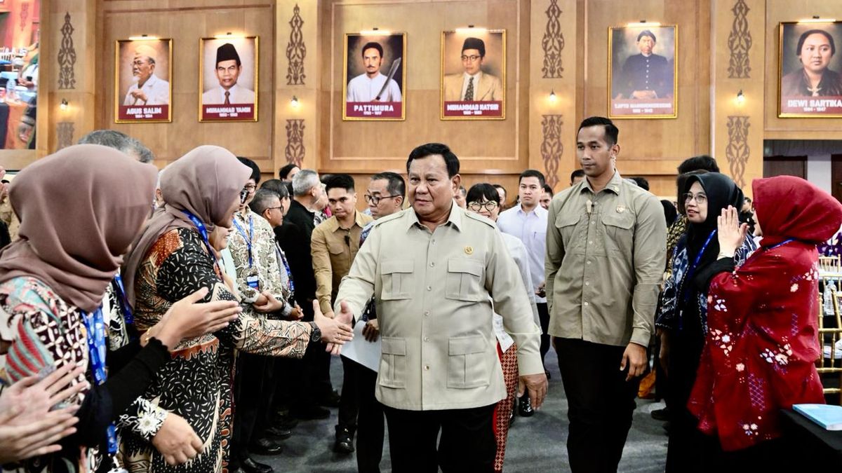 Prabowo Perintahkan Guru Besar Bentuk Satgas untuk Bantu Target Pemerintah