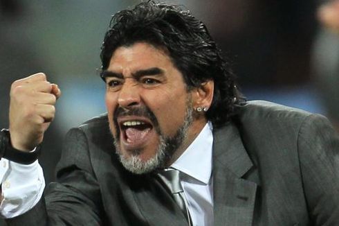 Hina Trump Bodoh, Maradona Ditolak Masuk AS