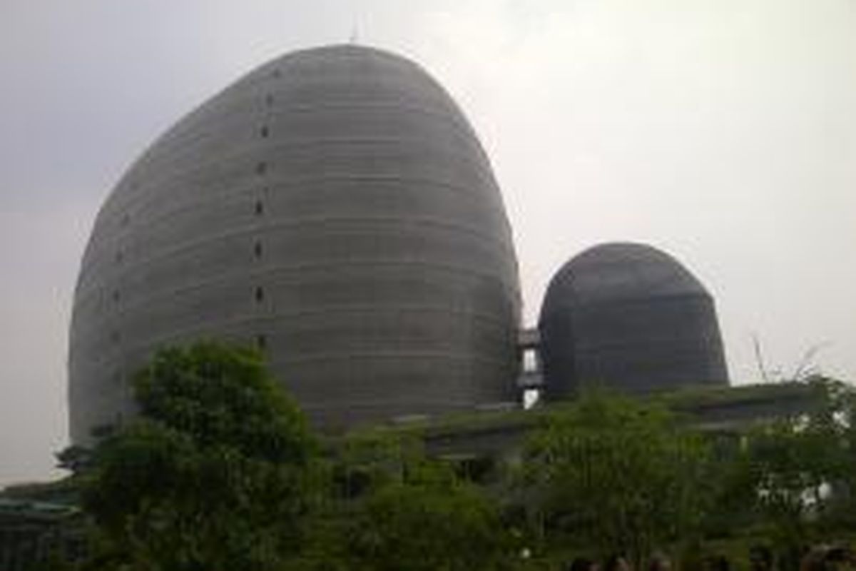 Gedung Media Tower, Universitas Multimedia Nusantara (UMN), di Gading Serpong, Tangerang, Banten, (6/10/2014). Gedung ini meraih juara pertama 