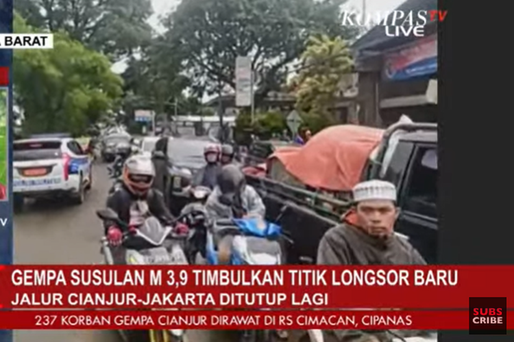 Longsoran kembali terjadi di Cugenang, Cianjur dan menutup badan jalan. Akibatnya, jalan Cianjur-Jakarta ditutup kembali, Rabu (23/11/2022) siang dan proses evakuasi korban hilang dihentikan sementara karena tanah labil.