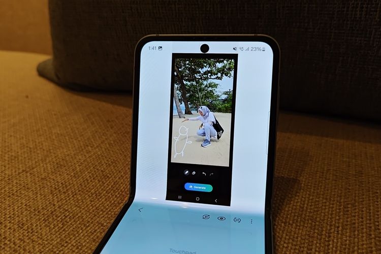 Ilustrasi fitur Sketch to image di Samsung Galaxy Z Flip 6