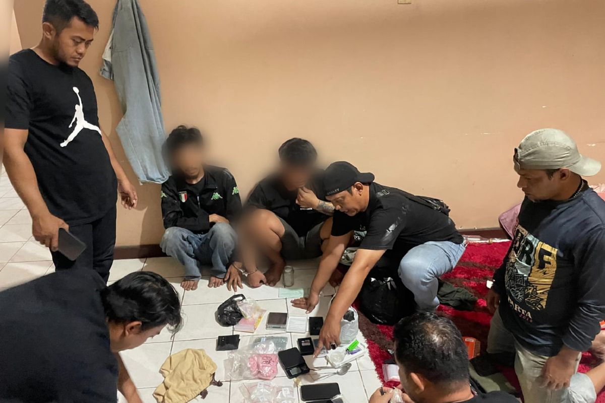 Polsek Kembangan Tangkap Kurir Sabu dengan Barang Bukti Ratusan Gram Narkotika