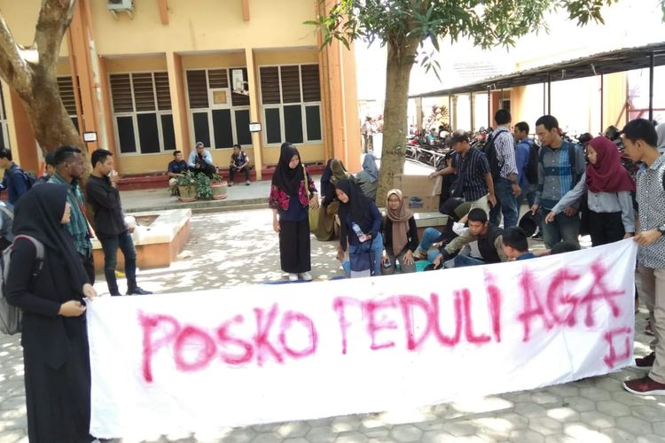 Mahasiswa FISIP Unila mendirikan Posko Peduli Aga, mahasiswa yang tewas saat diksar UKM Cakrawala, Kamis (3/10/2019). Mahasiswa menuntut harus ada yang bertanggung jawab atas kasus tersebut.