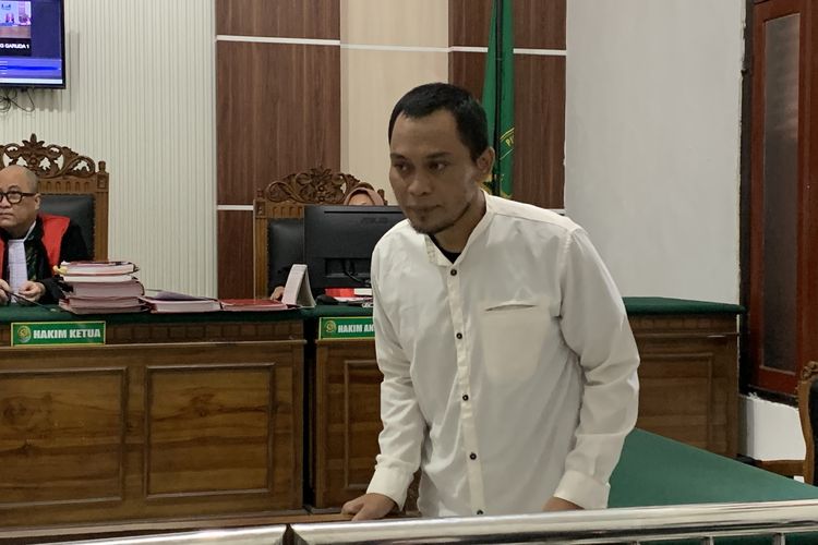 Tergiur Untung Rp 200 Per Liter, Sopir Truk Fuso di Surabaya Nekat Timbun Solar Subsidi