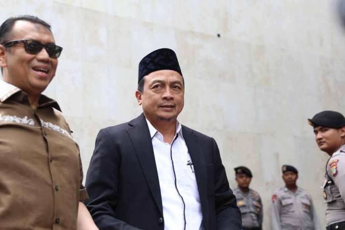 Bachtiar nasir tiba di Kantor Direktorat Reserse Kriminal Khusus, Polda Metro Jaya, Jakarta, Rabu (1/2/2017).