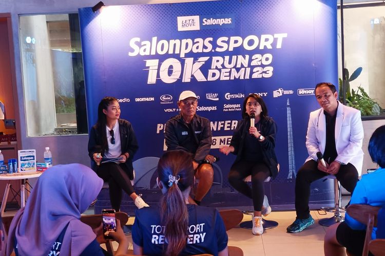 Edukasi mengenai pentingnya persiapan untuk berlari ini dilakukan oleh Salonpas 