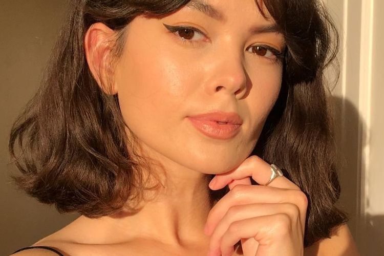 Model rambut pendek wanita french bob.