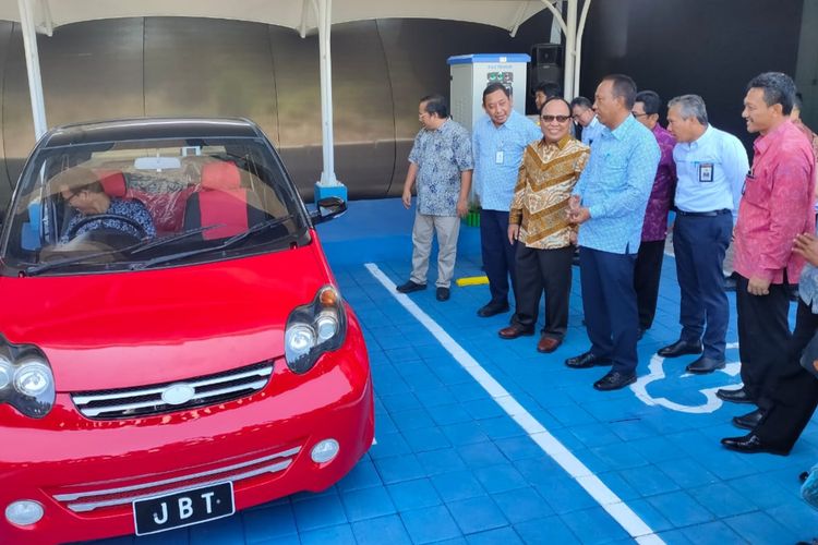 Peresmian SPKLU di Tol Bali Mandara