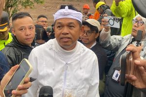 Tinjau Longsor Cisarua Bandung Barat, Dedi Mulyadi: Ini Dihutankan Kembali