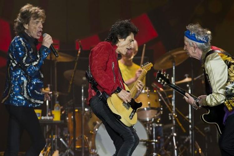 Band Inggris The Rolling Stones menggelar konser di stadion Morumi, Sao Paulo, Brasil, pada 24 Februari 2016. 