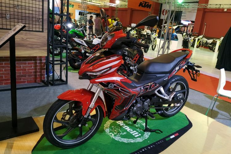 Jajaran motor bebek yang adad di Telkomsel IIMS 2019