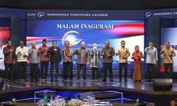 Berhasil Percepatan Pemulihan Ekonomi, Walkot Danny Raih Penghargaan Best Overall IVL