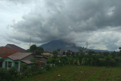 Fakta Terkini Gunung Sinabung Luncurkan Awan Panas, Terjadi 6 Kali, Status Siaga