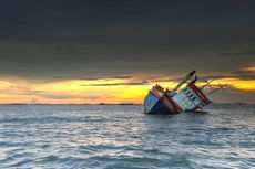 Speedboat Bermuatan 12 Orang Tenggelam di Laut Maluku, 7 Penumpang Hilang