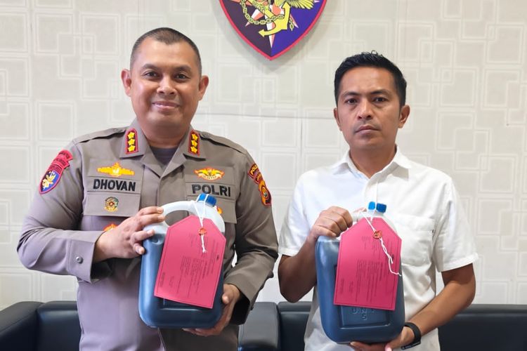 Polisi Sita 6,8 Ton BBM Ilegal di Sungai Batanghari Jambi, Dua Tersangka Ditangkap