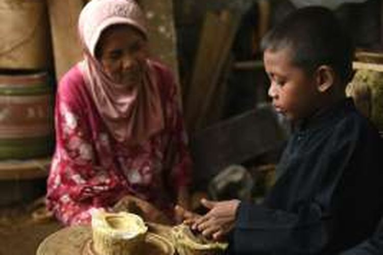 Program mendampingi orang tua bekerja ini seiring dengan konsep pendidikan berkarakter Purwakarta hari Selasa, yakni mapag di buana. Pada intinya mapag di buana adalah mengajarkan seorang anak mempersiapkan diri menghadapi pergaulan global.