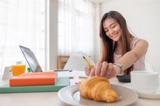 Agar Tetap Nyaman, Makanan dan Minuman Ini Wajib Ada untuk Persiapan Work From Home