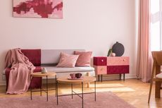 Cara Memasukan Warna Pink ke Interior Rumah Tanpa Terkesan Berlebihan