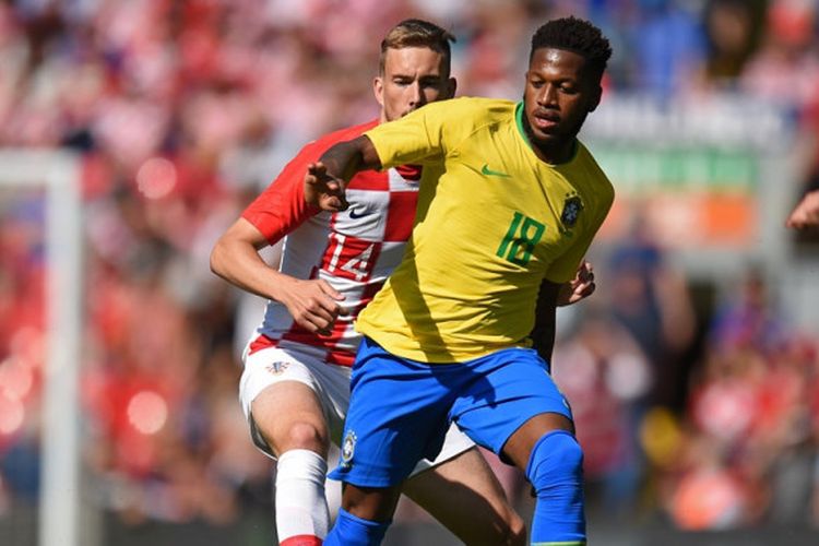 Fred tampil membela timnas Brasil pada laga persahabatan melawan Kroasia di Anfield, 3 Juni 2018. 
