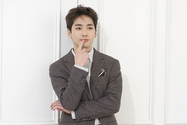 Salah satu member boyband NUEST, Aron Kwak.