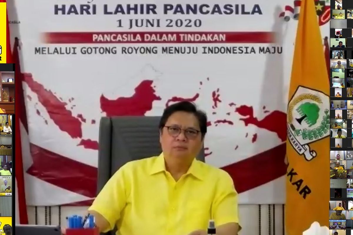 Ketua Umum Partai Golkar, Airlangga Hartarto dalam Rapat Koordinasi Teknis (Rakornis) Pemenangan Pemilu Dewan Pimpinan Pusat (DPP) Partai Golkar yang digelar secara virtual, Senin (01/06/2020).
