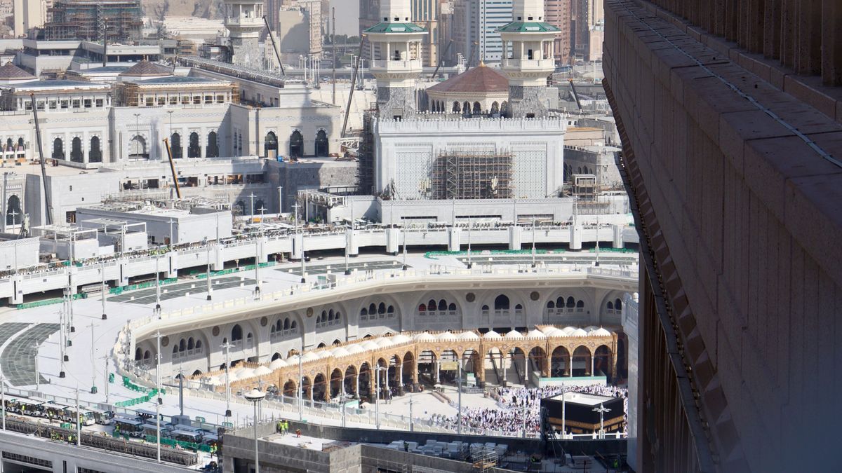 Masjidil Haram Dijaga Sejuk 22–24 Derajat Celsius, Arab Saudi Operasikan Sistem Pendingin Raksasa