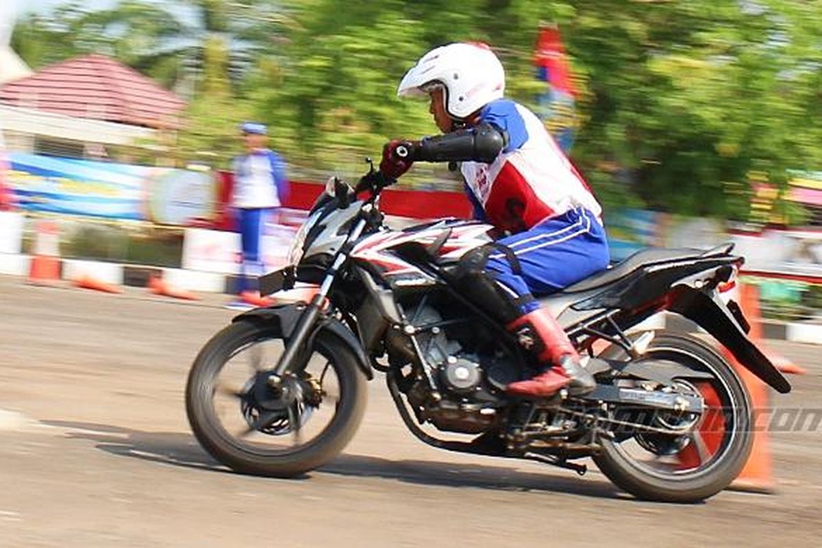 Sfety Riding AHM di Palembang 2015