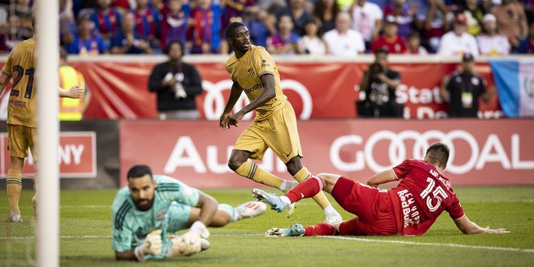 Penyerang Barcelona Ousmane Dembele mencetak gol ke gawang New York Red Bulls dalam laga pramusim yang berlangsung di Red Bull Arena, Harrison, New Jersey, Amerika Serikat, pada Minggu (31/7/2022) pagi WIB.