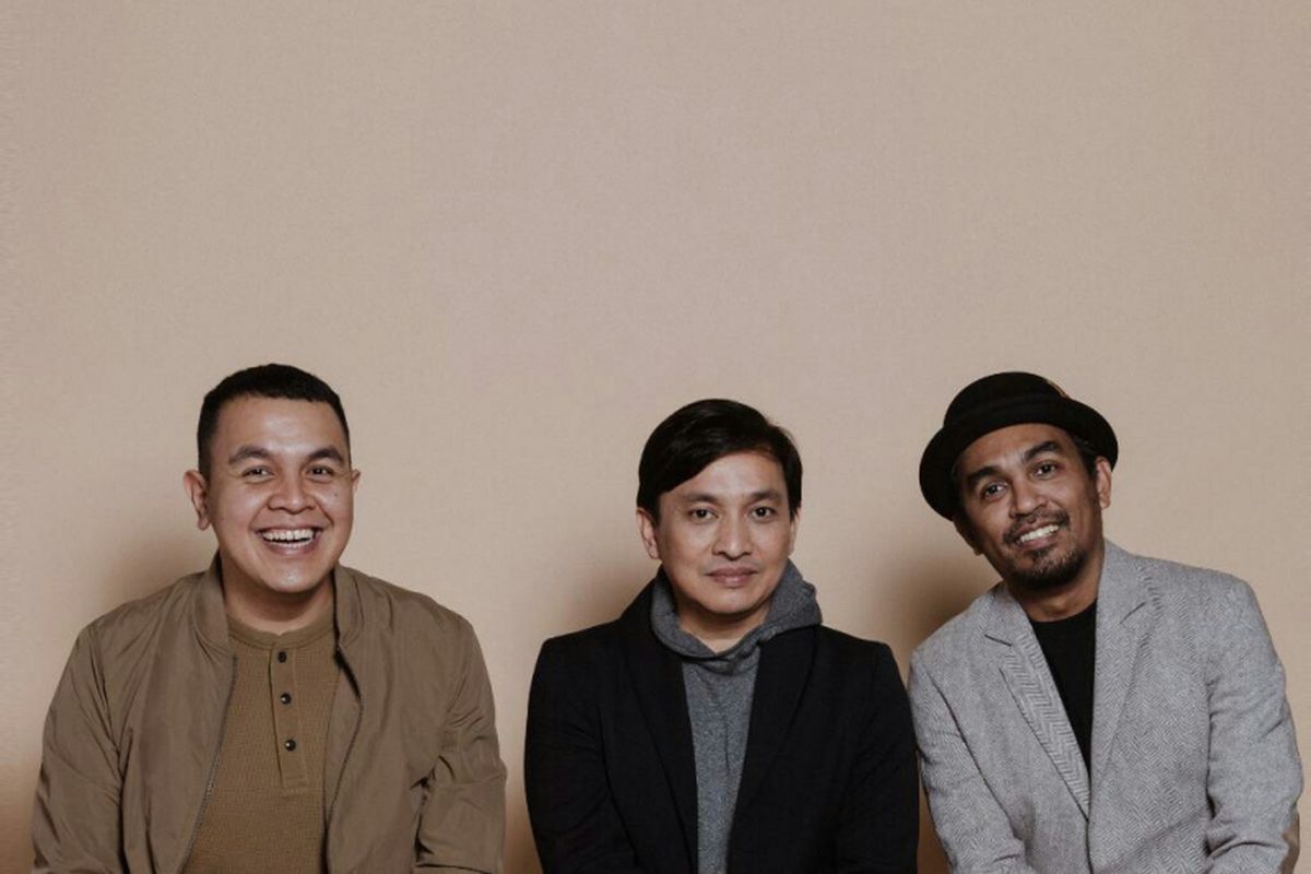 (dari kiri) Tulus, Yovie Widianto, dan Glenn Fredly membuat kolaborasi apik dengan lagu Adu Rayu.