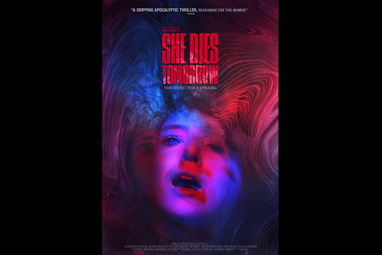 Kate Lyn Sheil dalam film psikologi thriller She Dies Tomorrow (2020).