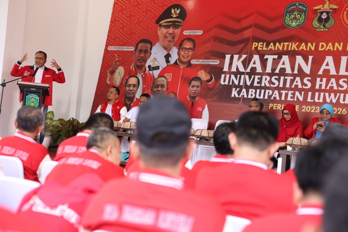 Bupati Luwu Timur (Lutim) Budiman menyanjung gagasan-gagasan Wali Kota (Walkot) Makassar Mohammad Ramdhan (Danny) Pomanto dalam membangun Sulawesi Selatan (Sulsel).
