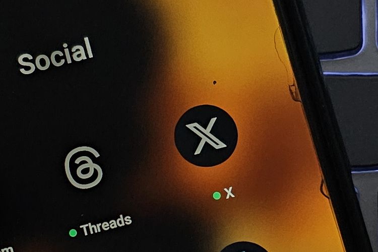 Logo Twitter di perangkat Android resmi berubah menjadi X setelah melakukan update, Jumat (28/7/2023).