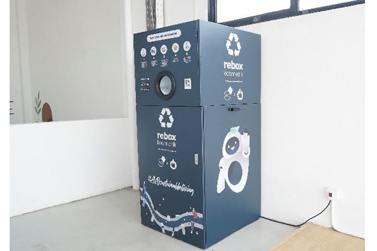 Rebox, tempat sampah pintar berupa drop box yang memanfaatkan teknologi IoT dalam pengumpulan sampah anorganik dari tempat umum. 

