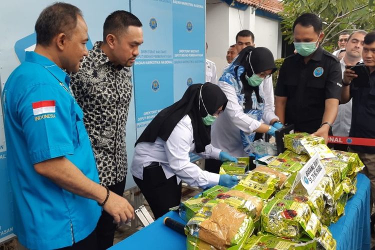 BNN saat konferensi pers pemusnahan 51,79 kilogram sabu, Selasa (4/2/2020), hasil ungkap kasus peredaran narkoba di Medan, Sumatera Utara.