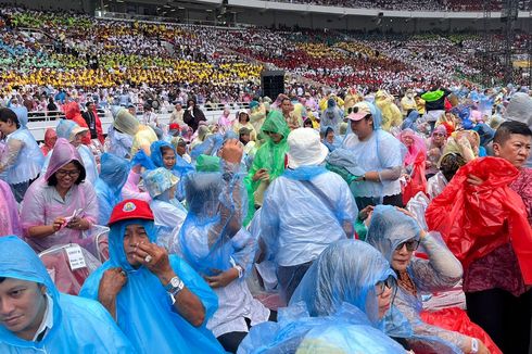 Kerinduan yang Terjawab dalam Misa Bersama Paus Fransiskus di Gelora Bung Karno