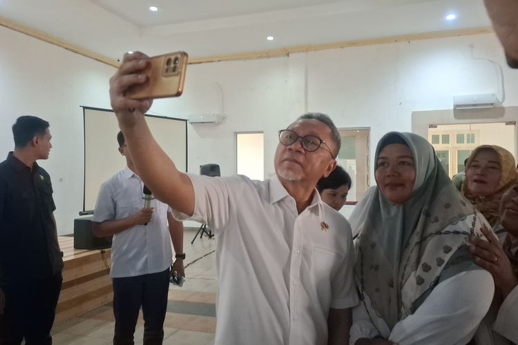 Kunjungi Purworejo, Zulkifli Hasan Dorong Koperasi Jadi Pusat Distribusi Pangan Nasional