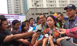Kunjungi Wisma Atlet, Menteri Puan dan Sandiaga Cek Kamar Atlet Asian Para Games
