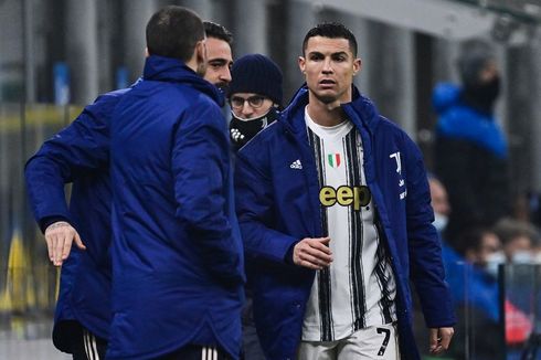 VIDEO - Muka Masam Ronaldo Saat Ditarik Keluar pada Laga Inter Vs Juventus
