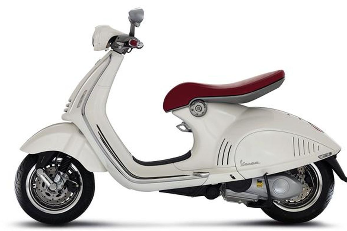 Vespa 946