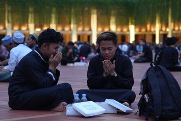 Berbuka Puasa Gratis di Masjid Istiqlal