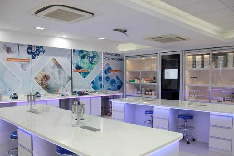 Bio Technology Research Centre UI-Daewoong ini telah diresmikan pada Jumat (6/4/2018) di Integrated Laboratorium Research Center UI Depok.