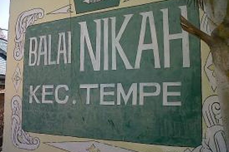 ilustrasi: Kelangkaan stok buku nikah di Kabupaten Wajo, Sulawesi Selatan membuat sejumlah pegawai Kantor Urusan Agama (KUA) setempat kewalahan melayani keluhan warga. Sabtu, (02/11/2013).