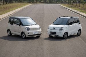 Mobil Listrik Rp 200 Juta: Detail Komparasi Aira EV vs Seres E1
