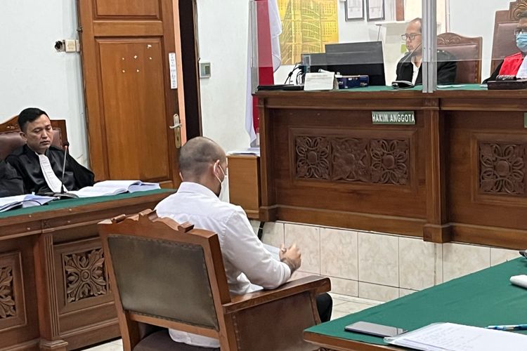 Sidang tuntutan mantan Kepala Sub Bagian Pemeriksaan (Kasubbagriksa) Bagian Penegakan Etika (Baggaketika) pada Biro Pertanggungjawaban Profesi (Wabprof) Divisi Profesi dan Pengamanan (Propam) Polri, Baiquni Wibowo di Pengadilan Negeri (PN) Jakarta Selatan, Jumat (27/1/2023). Baiquni Wibowo dituntut 2 tahun penjara dalam kasus obstruction of justice atau perintangan penyidikan terkait pembunuhan berencana terhadap Nofriansyah Yosua Hutabarat atau Brigadir J.